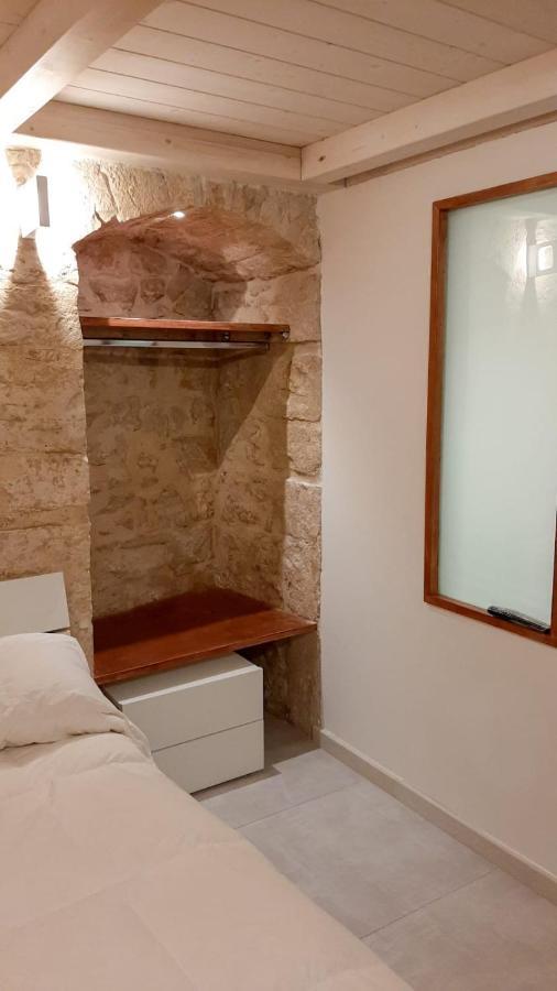 B&B Il Castello Suite 지오비나조 외부 사진
