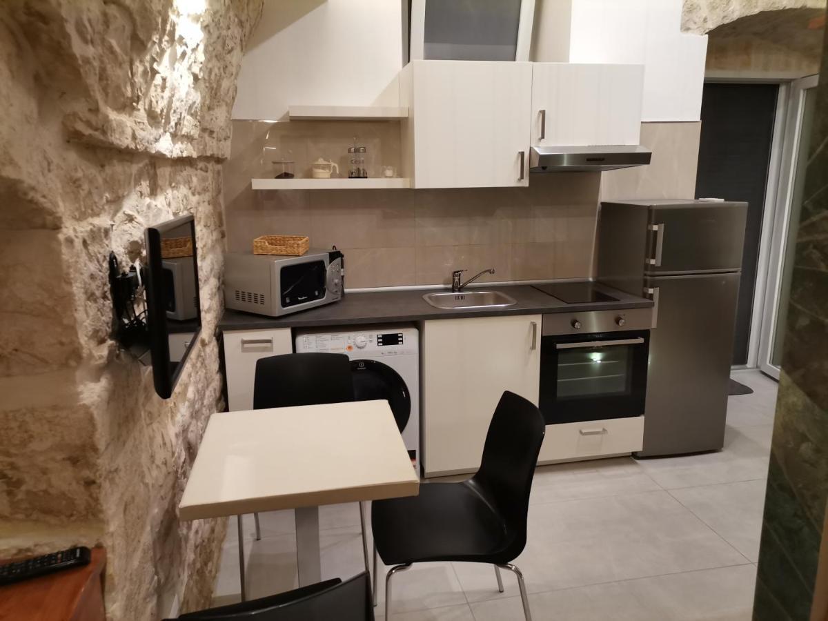 B&B Il Castello Suite 지오비나조 외부 사진