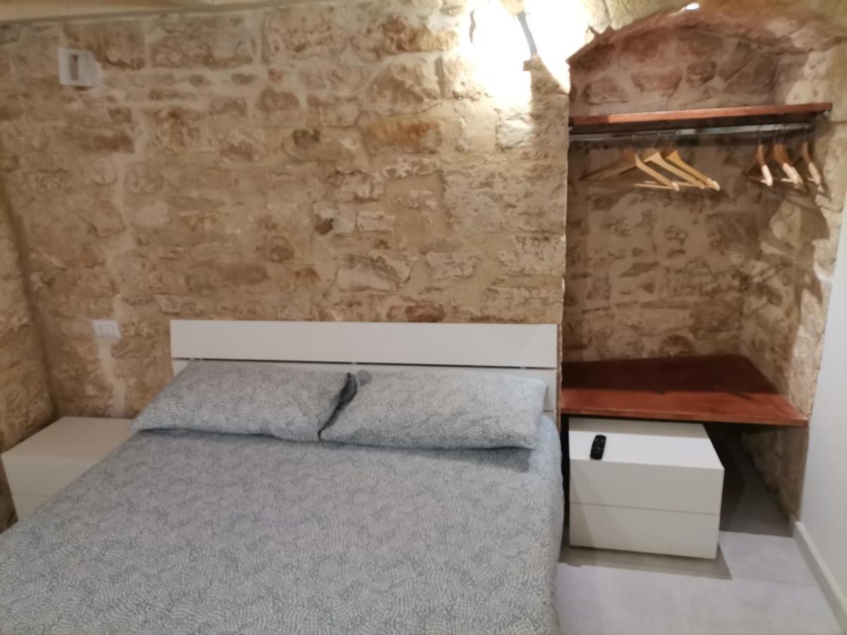 B&B Il Castello Suite 지오비나조 외부 사진